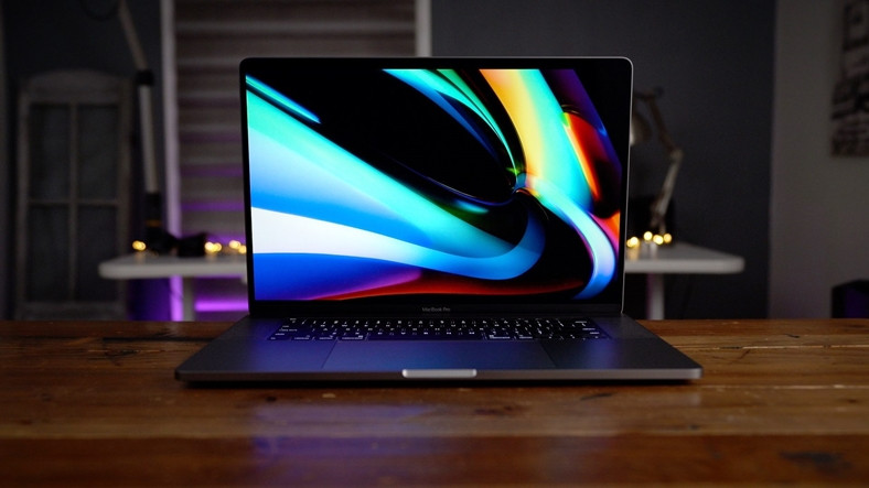 16 İnçlik Yeni MacBook Pro, Hoparlör Problemiyle Gündeme Geldi
