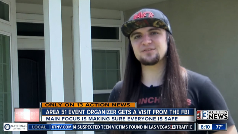 51. Bölge Aktifliğinin Kurucusunun Meskenini FBI Bastı