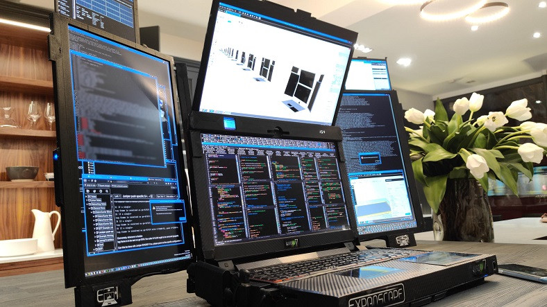 7 Ekranlı Dizüstü Bilgisayar: Expanscape Aurora 7