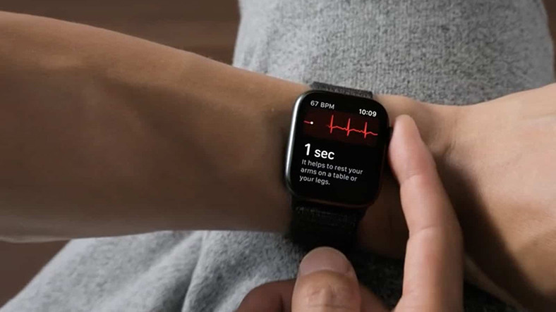 Apple Watch’ın EKG’si Gerçek Bir Biçimde Çalışıyor