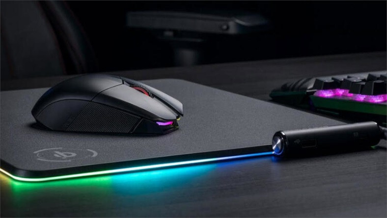 Asus’tan Analog Çubuğa Sahip Oyuncu Mouse’u: ROG Chakram