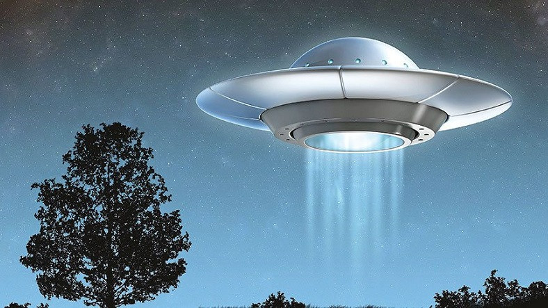 Bir YouTuber, Paylaştığı UFO Görüntüleriyle Şaşırttı