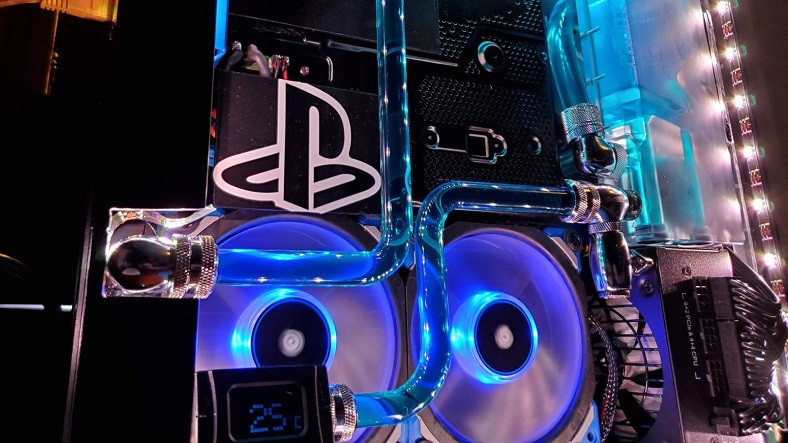 Bir YouTuber, PS4 Pro Konsoluna Su Soğutma Sistemi Kurdu