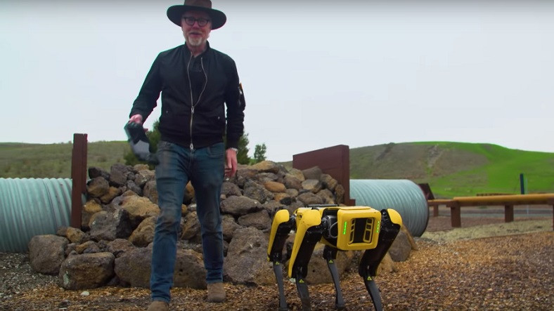 Boston Dynamics’in Robot Köpeği Spot Test Edildi