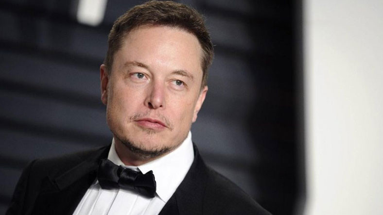 Elon Musk, Takipçilerine ‘Facebook’u Silin’ Dedi