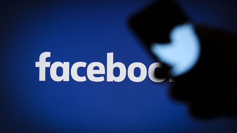 Facebook ve Twitter, Beyaz Saray’daki Tepeye Çağrılmadı