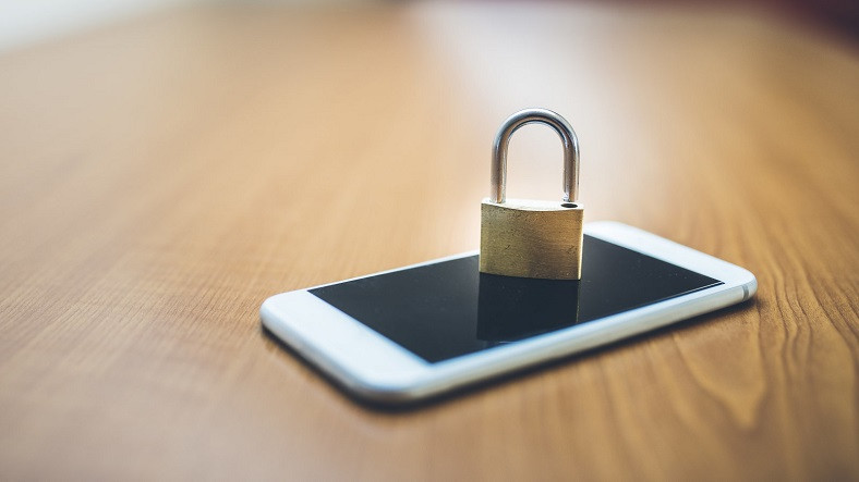 iPhone’lar, Google Güvenlik Anahtarı Olarak Kullanılabiliyor