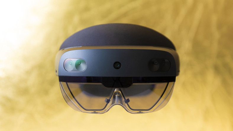 Microsoft HoloLens 2 Piyasaya Sürüldü: