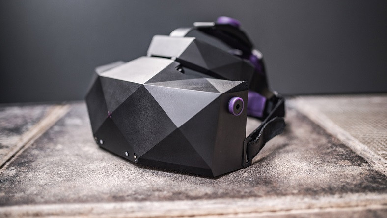 NASA İçin Üretilen 8K VR Gözlük CES 2020’de Tanıtıldı