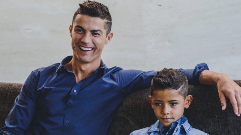 Ronaldo’nun Oğlu Instagram’da 1 Günde 1 Milyon Takipçi Yaptı