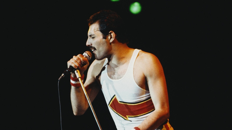 Sesinizin Freddie Mercury’e Ne Kadar Benzediğini Görün