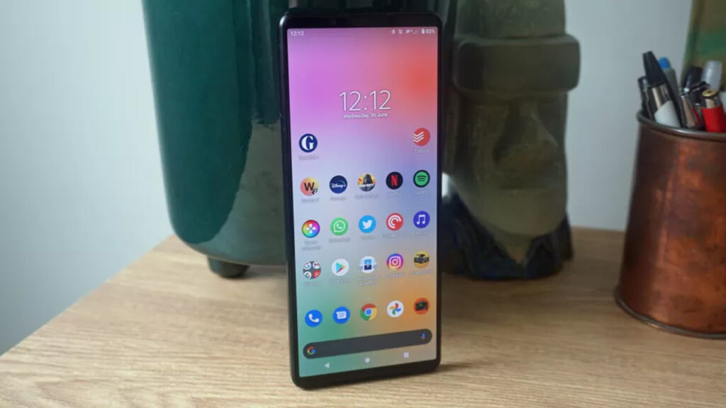 Sony’nin sıradaki amiral gemisi telefonu Xperia 1 IV hakkında yeni sızıntılar ortaya çıktı. En ilginci ise, telefonun ismi hakkında…