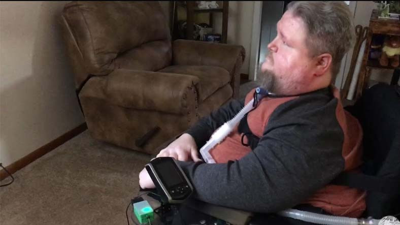 Tekerlekli Sandalyeyi Oyun Koluna Çeviren Yeni Xbox Adaptörü