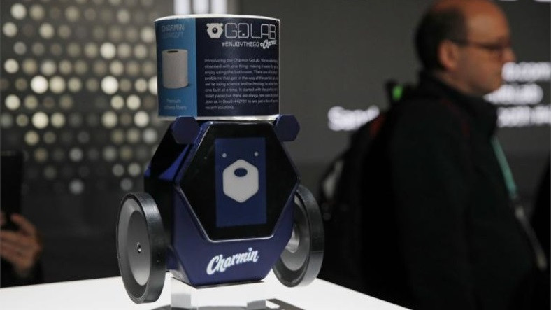 Tuvalet Kağıdı Bittiği Anda İmdada Yetişecek Robot: Rollbot