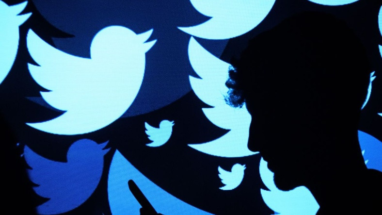 Tweetlere Kimin Karşılık Verebileceğini Belirleme Özelliği