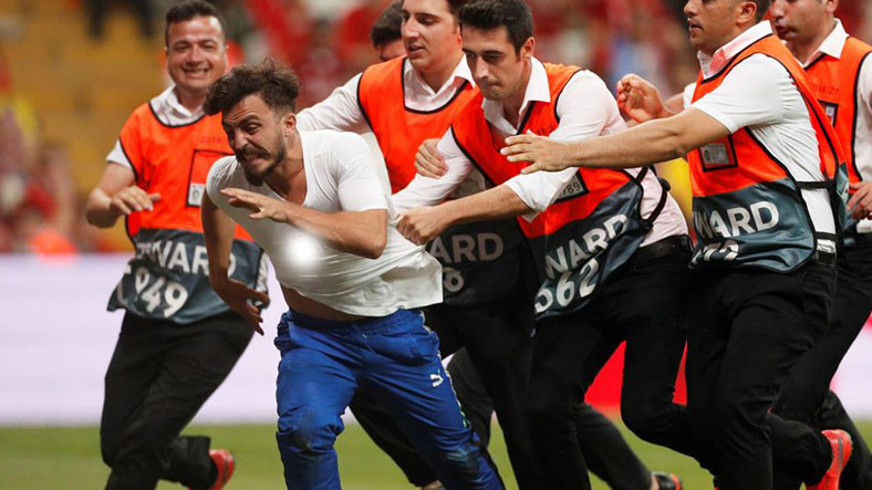 Üstün Kupa’da Alana Giren YouTuber’ın Kanalı Eriyor