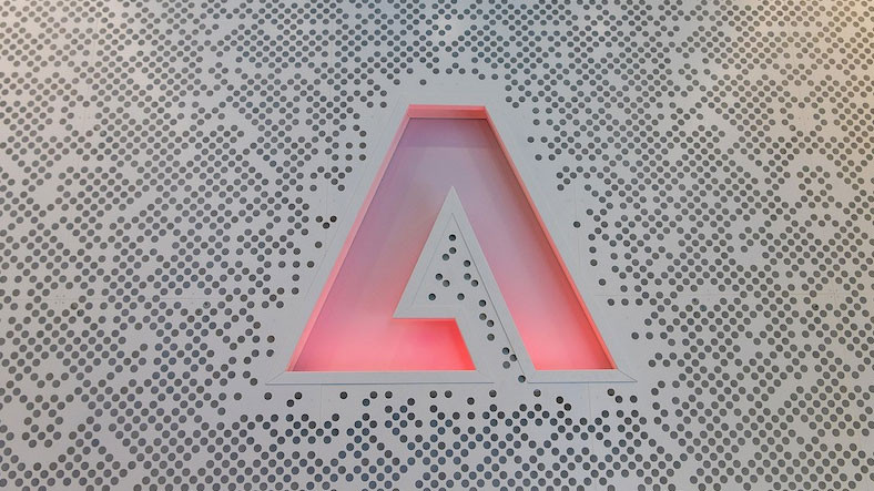 Adobe, Uygulamalarında 18 Kritik Güvenlik Açığını Kapattı