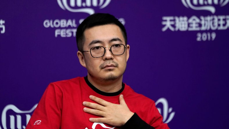 Alibaba’dan Eşini Aldattığı Sav Edilen Yöneticisine Ceza