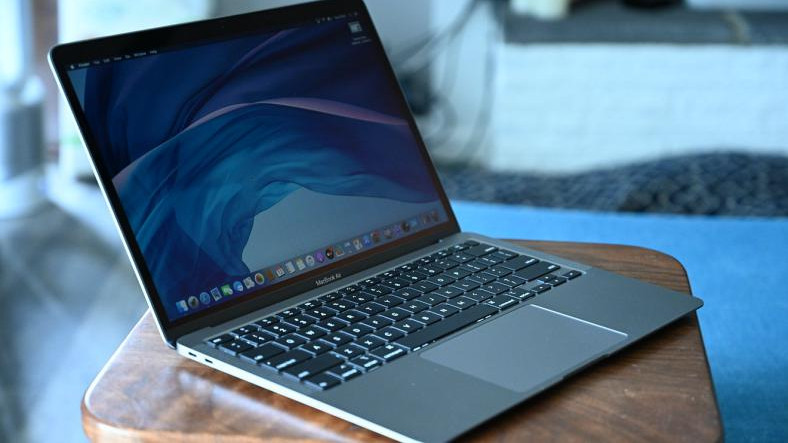 “ARM İşlemcili Birinci MacBook, Bu Yıl Piyasaya Çıkacak”