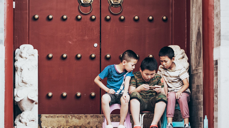 Çocuklara Uygun İçeriğe Sahip 9 Taşınabilir Oyun