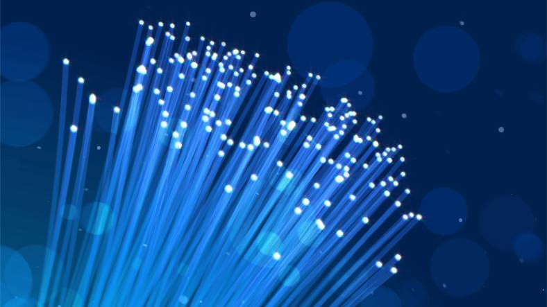 Fiber Optik Kablolara Yeni Alternatif: İçi Hava Dolu Tüp