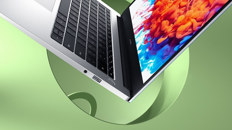 Honor Oyuncu Dizüstü Bilgisayarı 200W Süratli Şarjla Gelebilir