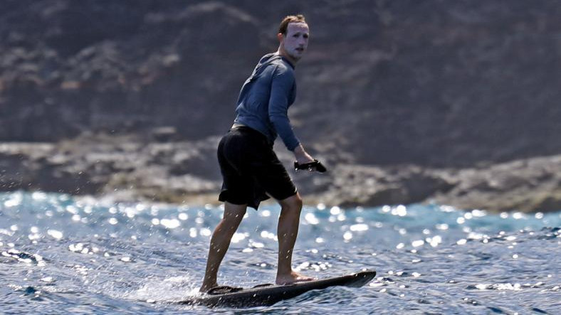 Mark Zuckerberg Yeniden Toplumsal Medyanın Lisanına Düştü