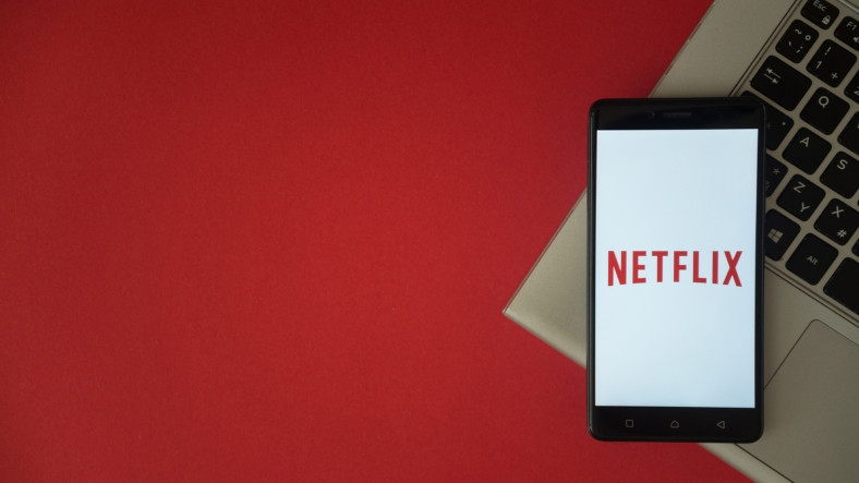 Netflix uygulamasına Yalnızca Ses Dinleme Özelliği
