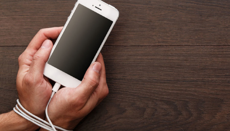 Online Ortam Siber Kimlik-Gerçek Kimlik Çatışması Yaratıyor