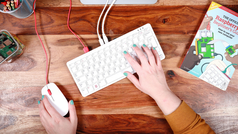 Paspberry Pi 400 Duyuruldu: İşte Fiyatı ve Özellikleri