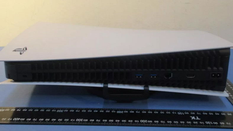 PlayStation 5’in Kanlı Canlı Fotoğrafları Ortaya Çıktı