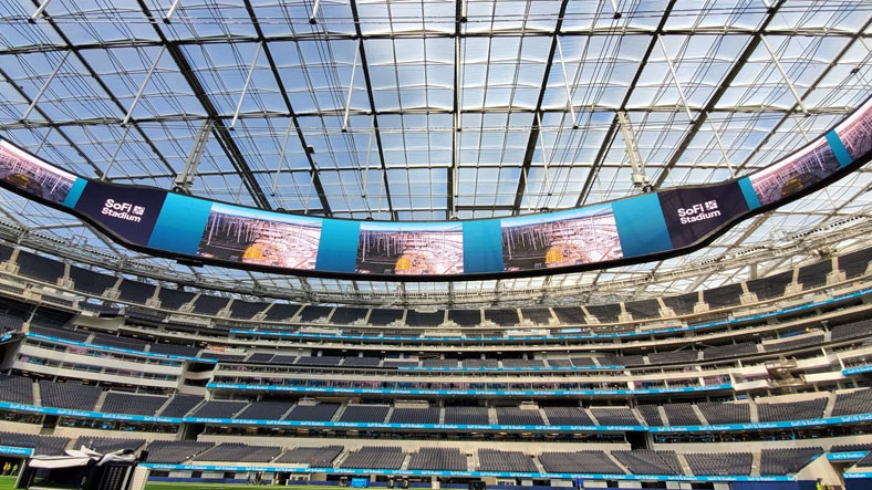 Samsung, 6.500 Metrekarelik Dev LED Ekranını Yerleştirdi