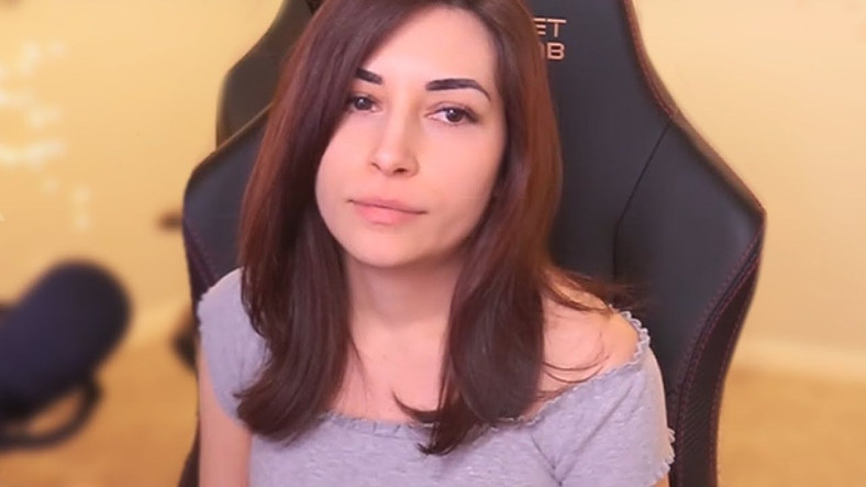 Tartışmalı Twitch Yayıncısı Alinity Banlandı (Video)