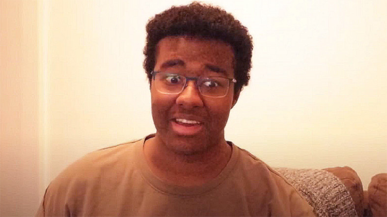 Ünlü YouTuberın Meskenine Havalı Tabancalarla Saldırıldı (Video)