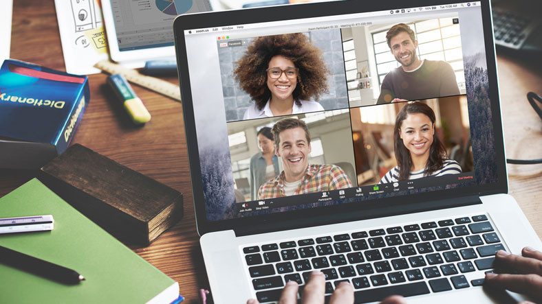 Zoom’daki 3 Saatlik Erişim Sorunu Eğitimi Kaosa Sürükledi