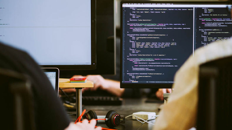 42 Yazılım Okulları Açıldı: İş Garantisi Veriliyor