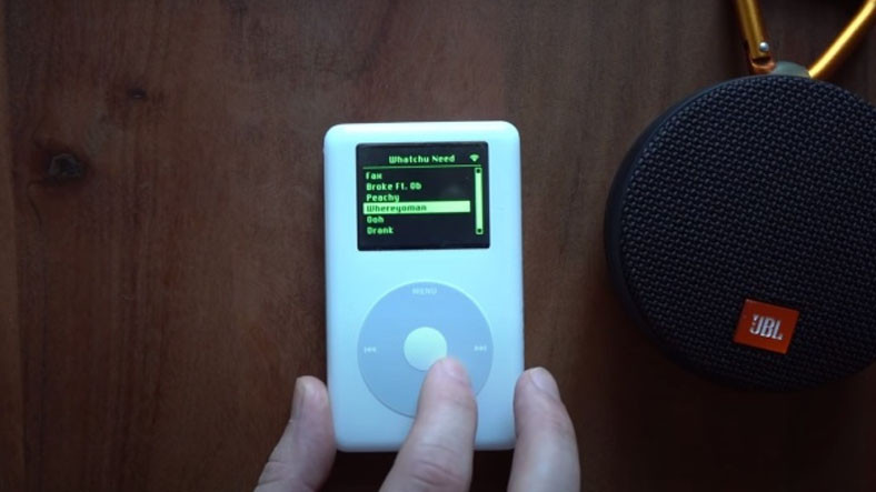 Bir YouTuber, 2004 Model iPod’da Spotify Çalıştırdı