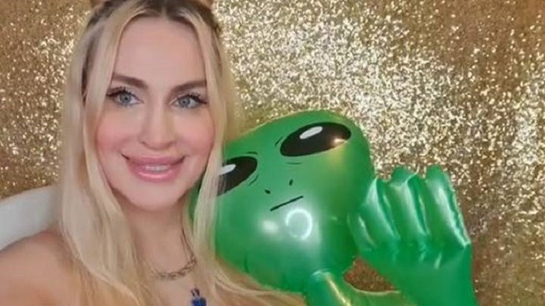 Bir YouTuber’ın Uzaylı Kıssası: Kaçırıldı ve Aşık Oldu