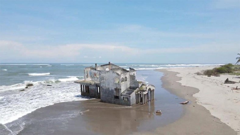 El Salvador’da ‘Karaya Vuran’ Dev Yapı Viral Oldu