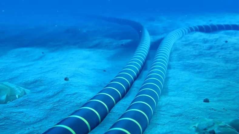 Facebook ve Google, Denizin Altına İnternet Kablosu Çekecek