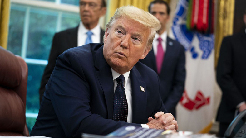 Facebook ve Instagram, Donald Trump’ın Banını Kaldırdı