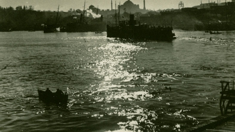 İstanbul’un Tarihini Fotoğraflarla Gezmenizi Sağlayacak Site