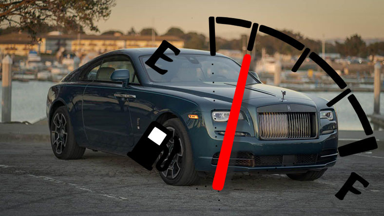 Milyarlarca TL’lik Rolls Royce, Akaryakıtı Bitince Yolda Kaldı