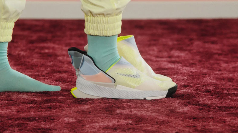Nike, Şıp Diye Giyilebilen Spor Ayakkabısını Tanıttı