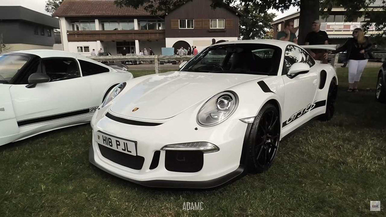 Replika Arabalar İngiltere’deki Fuarda Görücüye Çıktı