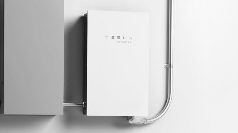 Tesla, Yeni Güç Dönüştürücüsünü Duyurdu