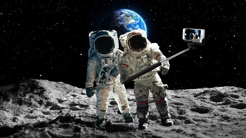 Uzayı Gerçek Manzaralar Eşliğinde Gezmenizi Sağlayan Site