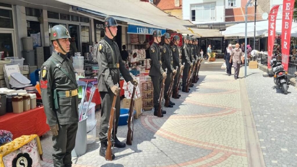 Afyonkarahisar’da tedavi gördüğü hastanede vefat eden gazi son seyahatine uğurlandı