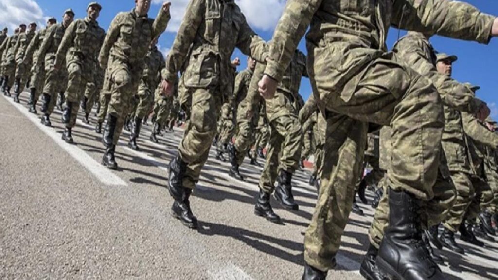 Askerler sivil çizgilerini artık kışlada da kullanabilecek