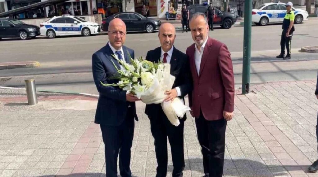 Bursa Valisi Demirtaş merasimle karşılandı